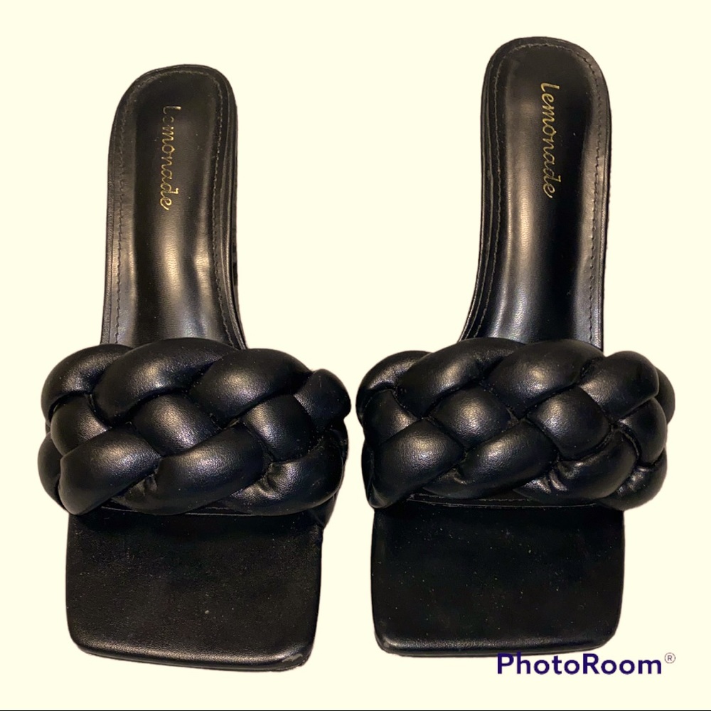 Pair of heels worn once